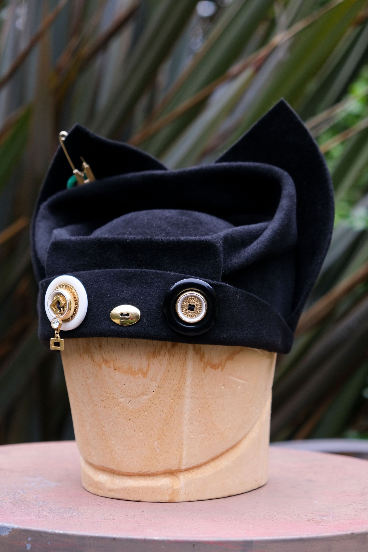 Velour URF CROWN ￼